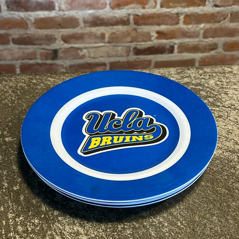 UCLA bruins plastic dishes - set of 4